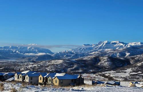 BRAND NEW Scenic Luxury Mountain Retreat - Foto 8