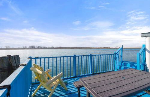 Lakeside Bliss 2BR, 1BA with All Modern Comforts - Foto 3