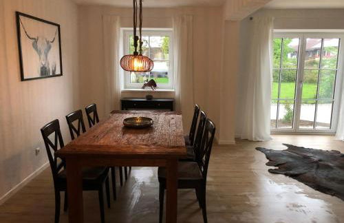 Ferienhaus Surheim - Foto 1