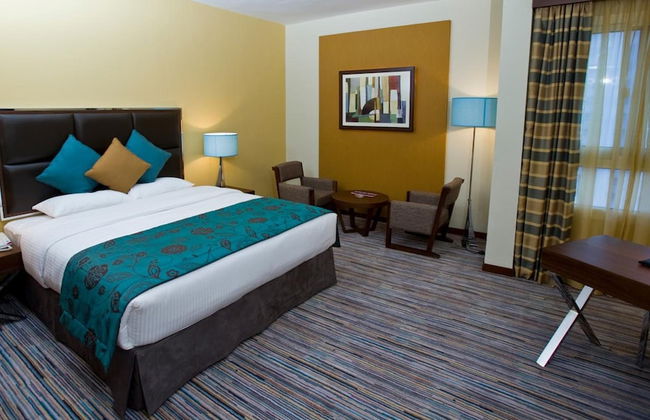 Phoenix Plaza Hotel Apartments - Photo 15