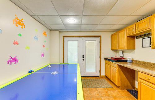 Secluded Family Cabin with Fire Pit in Lake Ariel! - Foto 30