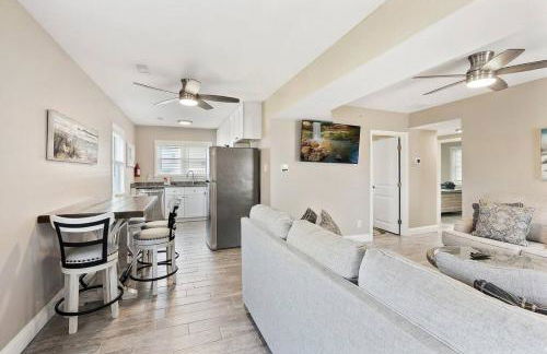 Spectacular 3 BR Condo One Block to the Beach - Foto 11
