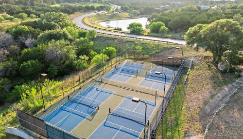 Luxe 3-Story Retreat - Chefs Kitchen and Firepit - Foto 2