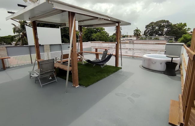 Cozy and Modern Apartment Black & White With Jacuzzi on Terrace - Photo 63