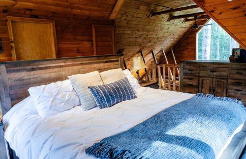 Cabin Retreat with Sauna Trails and Lake Access - Foto 11