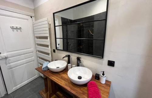 RDC maison de maitre pour 6 personnes avec piscine et jacuzzi - Photo 53