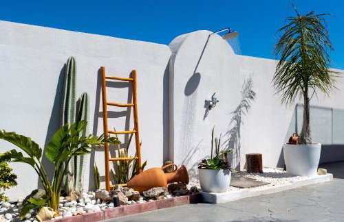 Antonakis Villa Secret Pool & Hot Tub Hideaway - Photo 16