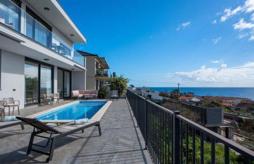 Villa La Perla by LovelyStay - Photo 30