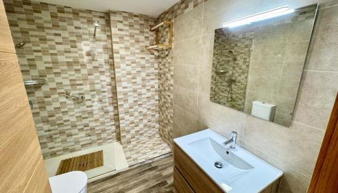 A 2 min de la playa Tren directo Nuevo y cómodo - Photo 3, towels, Shower