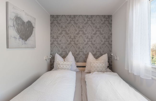 Holiday Home on the Mountain With Views - Photo 9