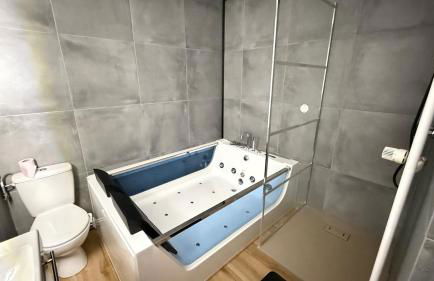 Appartement Chic avec jacuzzi - Foto 7