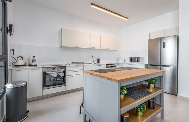 luxury garden apartment heated pool - Foto 10