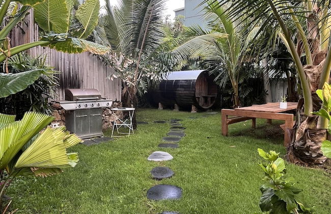 Akule Clubhouse: Awa 1 Bedroom Apt by the Beach 1 Condo by RedAwning - Foto 16