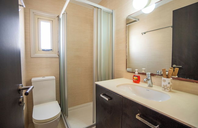 Beachfront 3 BDR Villa With Pool - Photo 11