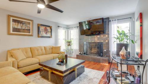 4 Mi to Stone Mountain Retreat with Office! - Foto 1