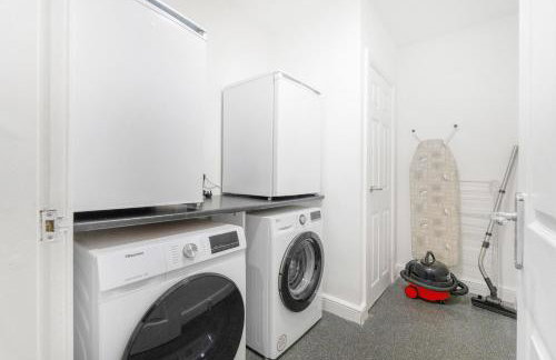 NEW! Stylish 5-Bed Apartment in Stockton-on-tees by Stay With Us, Perfect for Contractors & Large Groups, FREE Parking! - Foto 70