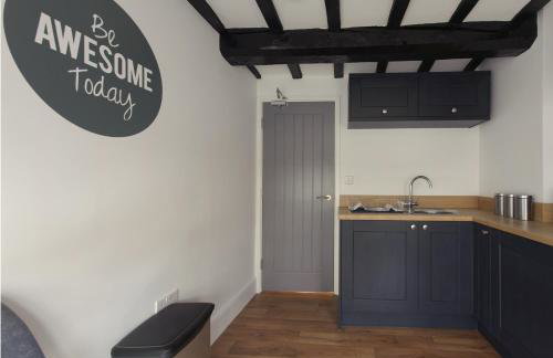 Donington Cottage Apt 4 - Photo 7