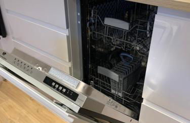 Studio calme avec Parking accès rapide Eurexpo Le Chasseland - Foto 17