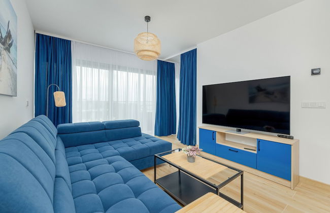Blue Apartment With Sea View by Renters - Photo 23