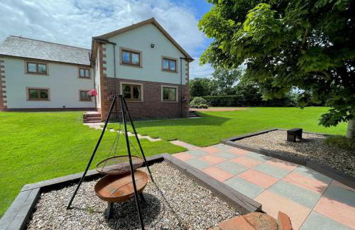 Spectacular 7BR House Hot Tub and Gardens in Gretna - Pass the Keys - Foto 64