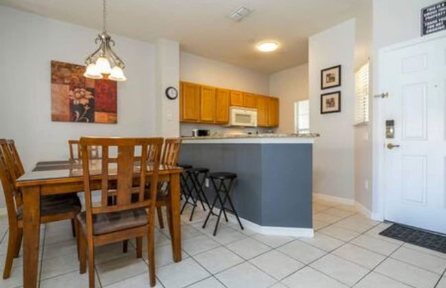 Cozy 3 BR w Private Pool - Foto 9