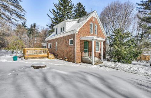 Bright Home Near Pine Lake with Deck and Yard - Foto 23