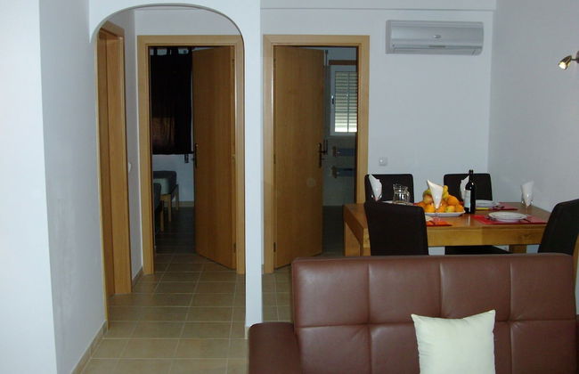 Albufeira 1 Bedroom Apartment 5 min From Falesia Beach and Close to Center! J - Photo 7