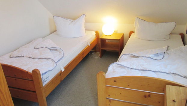 Doppelhaushaelfte mit Windgeschuetzter Terrasse - Foto 4, Habitación