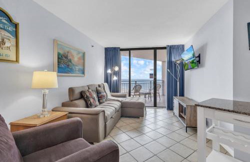 Scenic Views from the balcony at Ocean Forest Plaza Condos - Foto 2