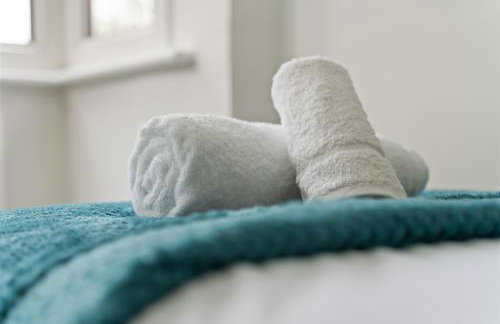 4 to 6 Beds Van Parking South Birmingham NR Edgbaston Solihull Relocations Insurance and Work Bookings Welcome - By Samina - ARZ Stays - Foto 18