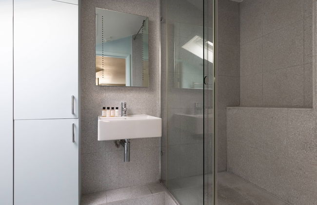 Hemingford Road IV by Onefinestay - Photo 20