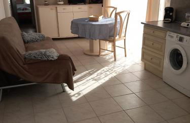 Petite maison avec jardin privé - Photo 8