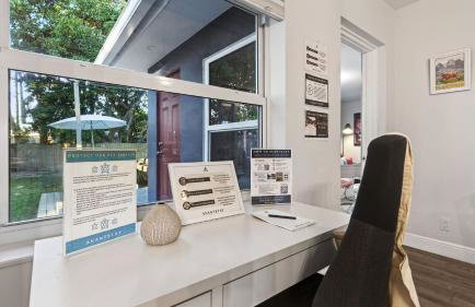 Hot Tub Firepit Deck 10mins to Beach Near Las Olas Middle Terrace Cottage by AvantStay - Foto 18