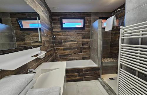 4 chambres - 200m2 - Parking - Jardin - Foto 18