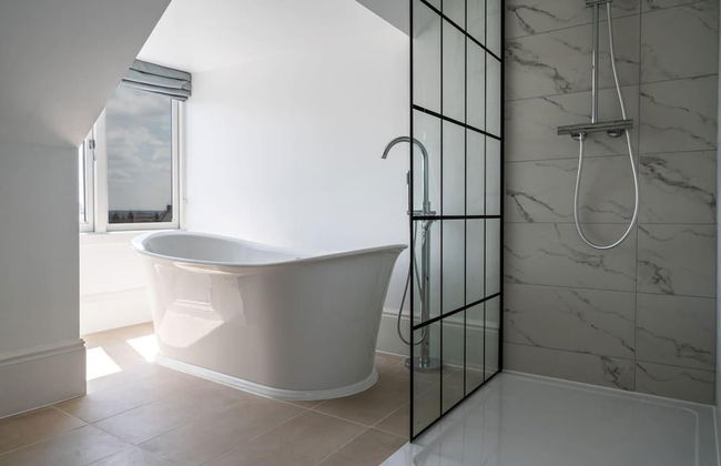 Luxury Beachfront Penthouse, Panoramic Sea Views - Foto 76