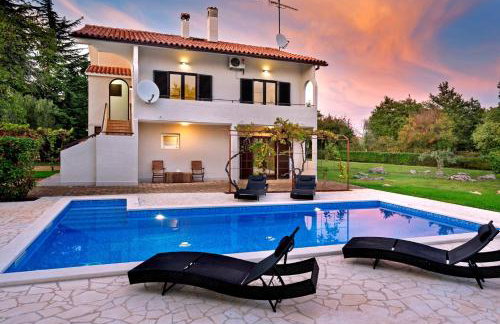 Apartment Doris with Private Pool and large Garden - Photo 9