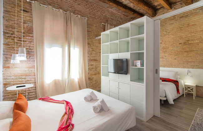 Happy People Sagrada Familia - Foto 30