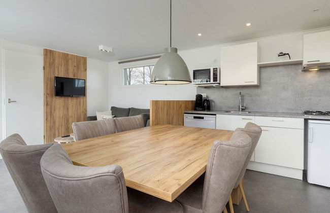 Modern Chalet Near Forest - Photo 6