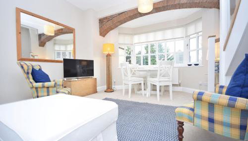 Seagull Cottage, Aldwick - Photo 5