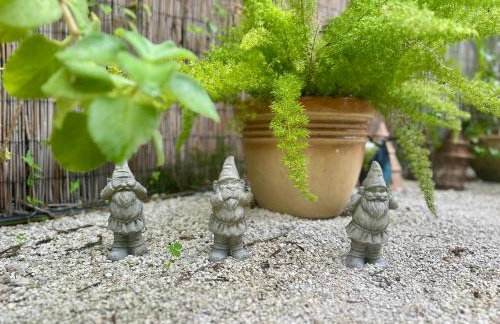 Flora's Garden Apartment/Studio - Foto 9