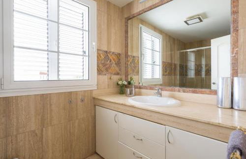 Entire Home Meloneras BBQ, PoolGolf - Foto 23