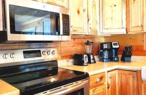 Sequoia Splendor, inside Kings Canyon NP by Visitors Center - Foto 29