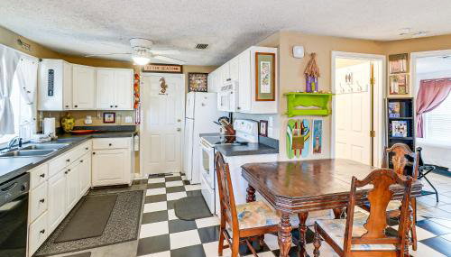 Cozy PCB Cottage about 1 Block to Beach! - Foto 3