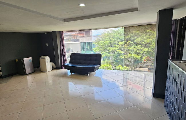 64 PROMO $ 11 Bedrooms with bathrooms Aprtmnt + 2 Jacuzzis and a rooftop pool. @Poblado - Photo $