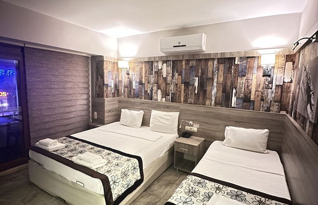 Street61 Studios - Photo 14