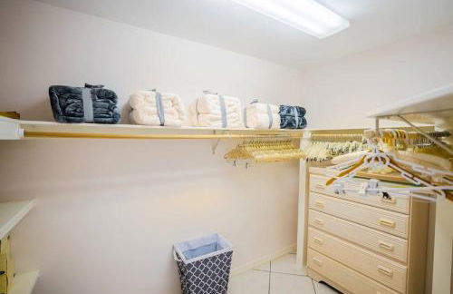 Waterfront Home With Heated Pool/Jacuzzi and only 1mile to beach - Foto 18