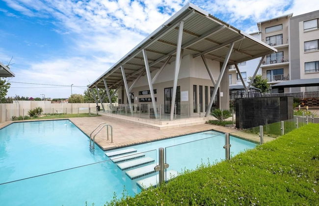 Explore This Stylish and Classy Apartment - Foto 16