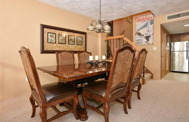 Seven Springs 2 Bedrooms Premium Condo, fireplace and a view by RedAwning - Foto 16