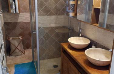 L'OUSTAOU, PISCINE et SPA - Foto 16