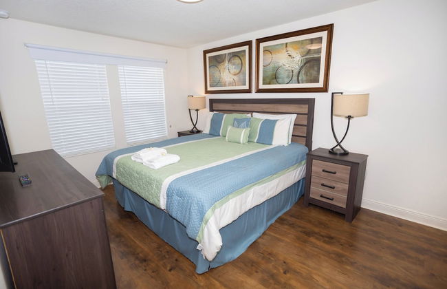 Beautiful Townhome With Hot Tub 13 - Photo 3